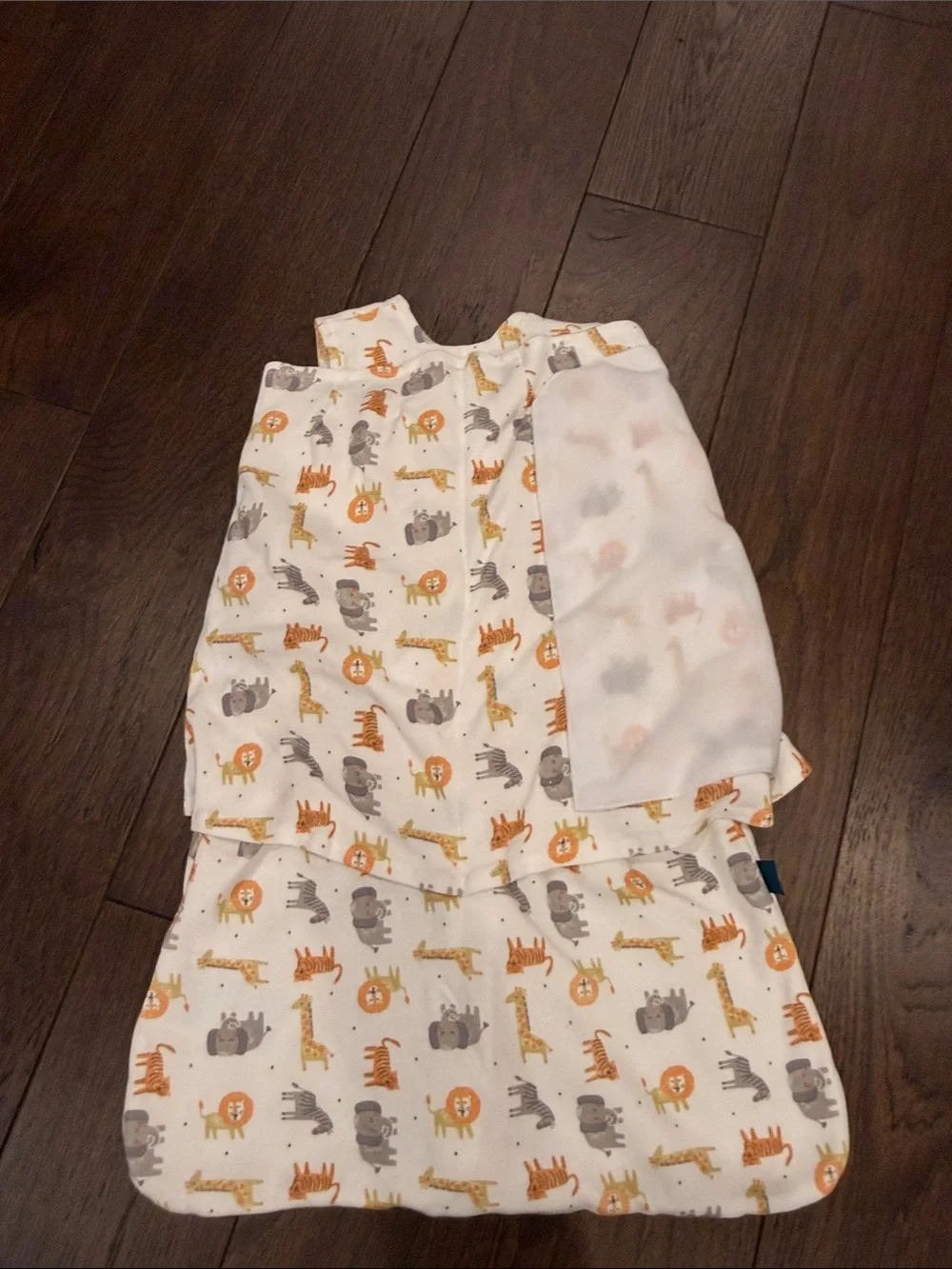 Halo White Sleep Sack with Orange & Gray Safari Animals Size 0-3 Months C27-182